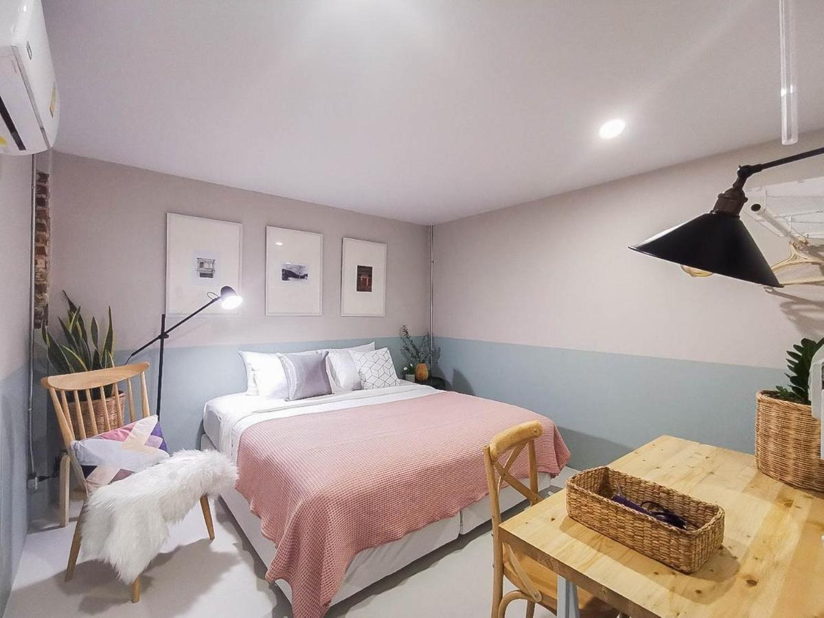 Snoozy Guesthouse Phuket Extérieur photo