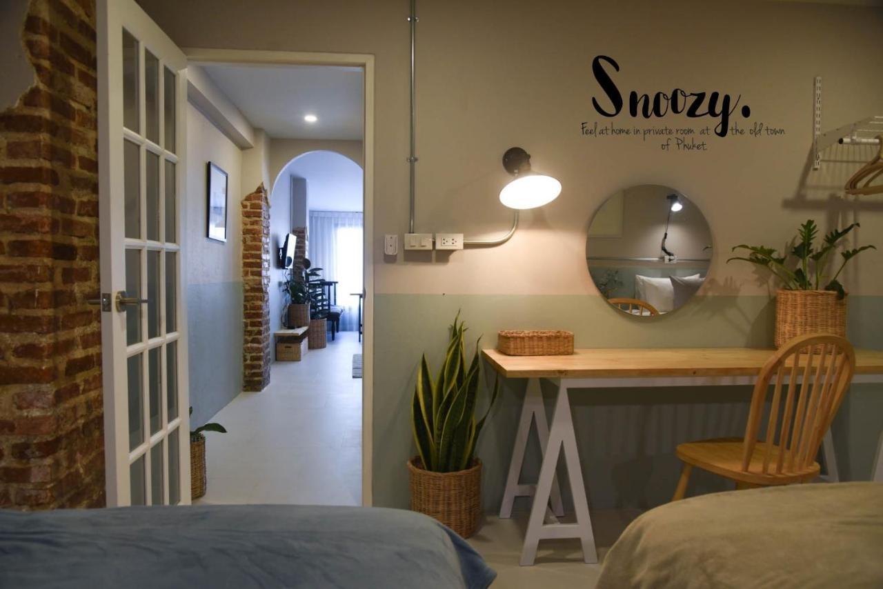 Snoozy Guesthouse Phuket Extérieur photo