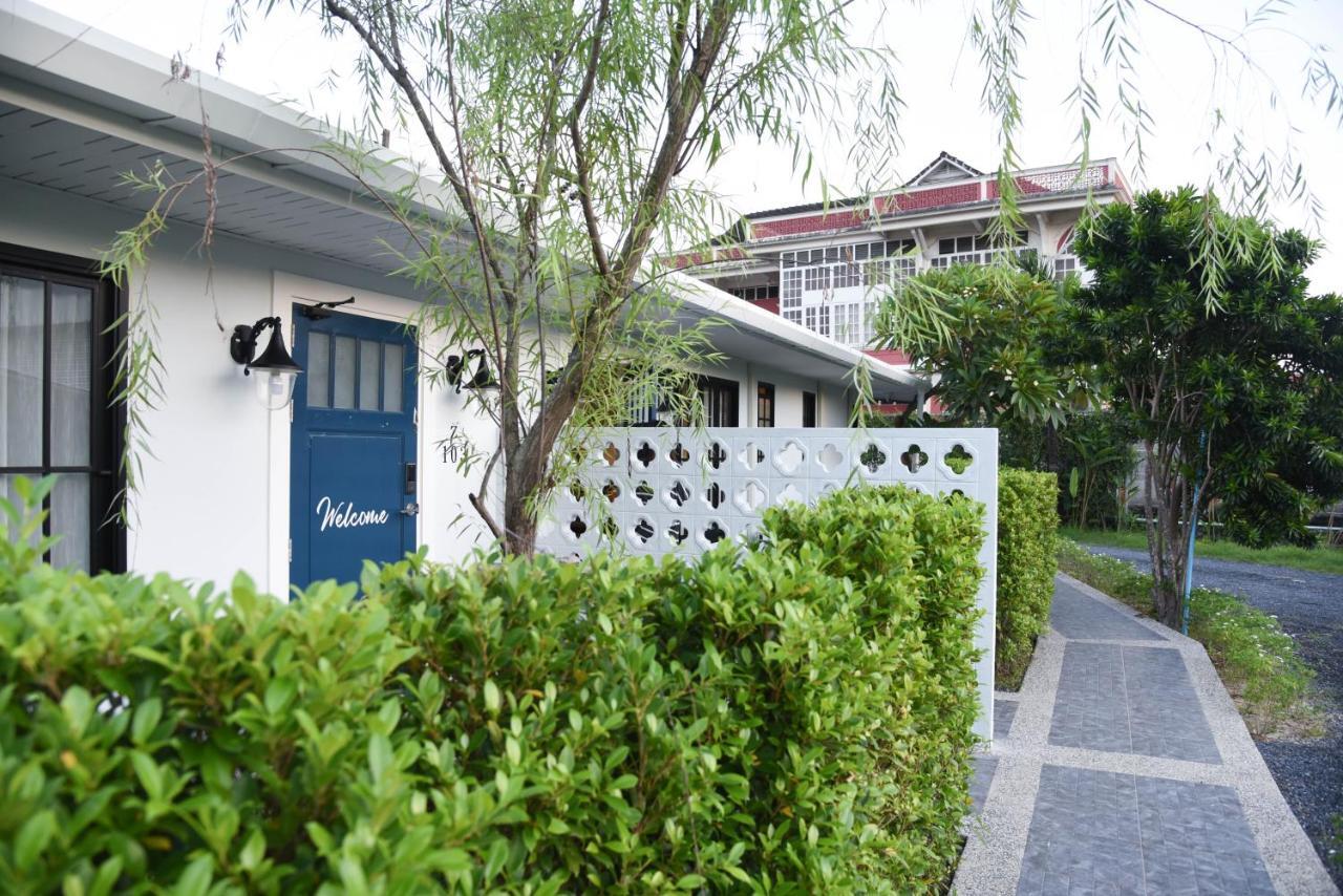 Snoozy Guesthouse Phuket Extérieur photo